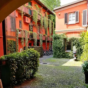 Appartement - Alzaia Naviglio Grande, Milan